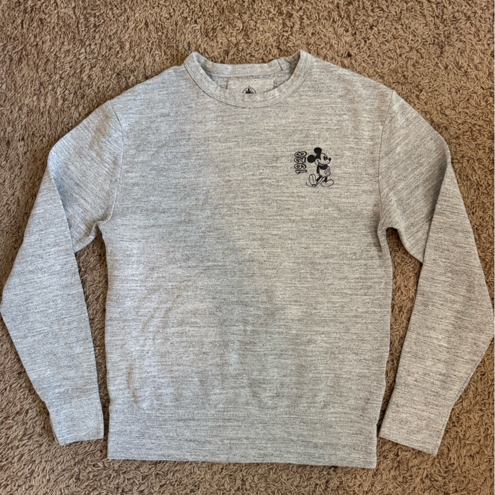 Disneyland Parks Women’s Long Sleeve Sweater size Small
